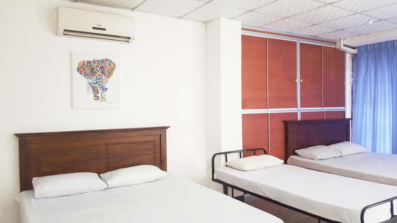 The Beehive Colombo Hotel Exterior foto